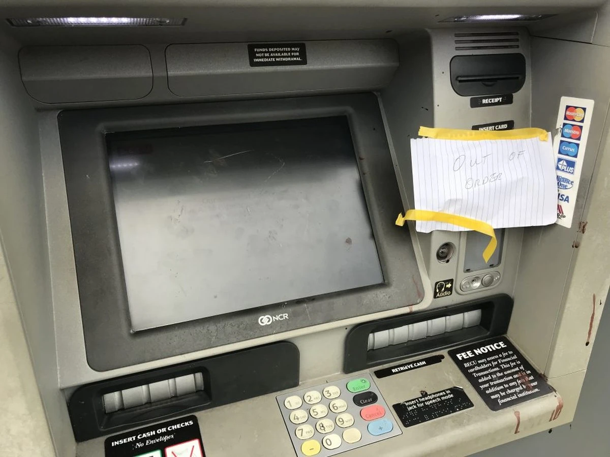Co zrobić, gdy bankomat połknął twoją kartę i przestał odpowiadać - image 1