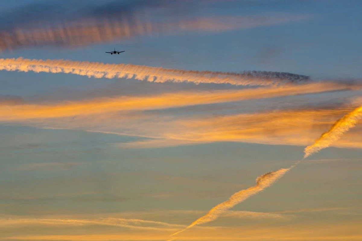Dlaczego piloci zaczęli omijać te niewidoczne punkty na niebie