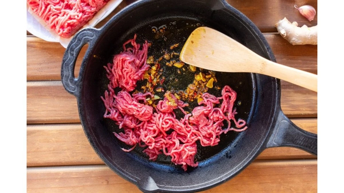Dlaczego szczypta sody zmienia domowe kotlety w danie jak z restauracji