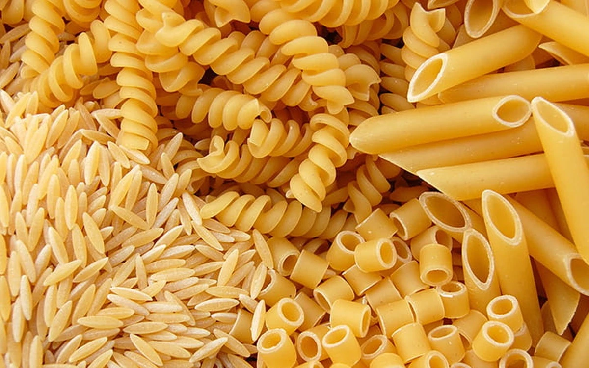 Dlaczego zostawianie makaronu na kuchence to pułapka, której warto unikać - image 1