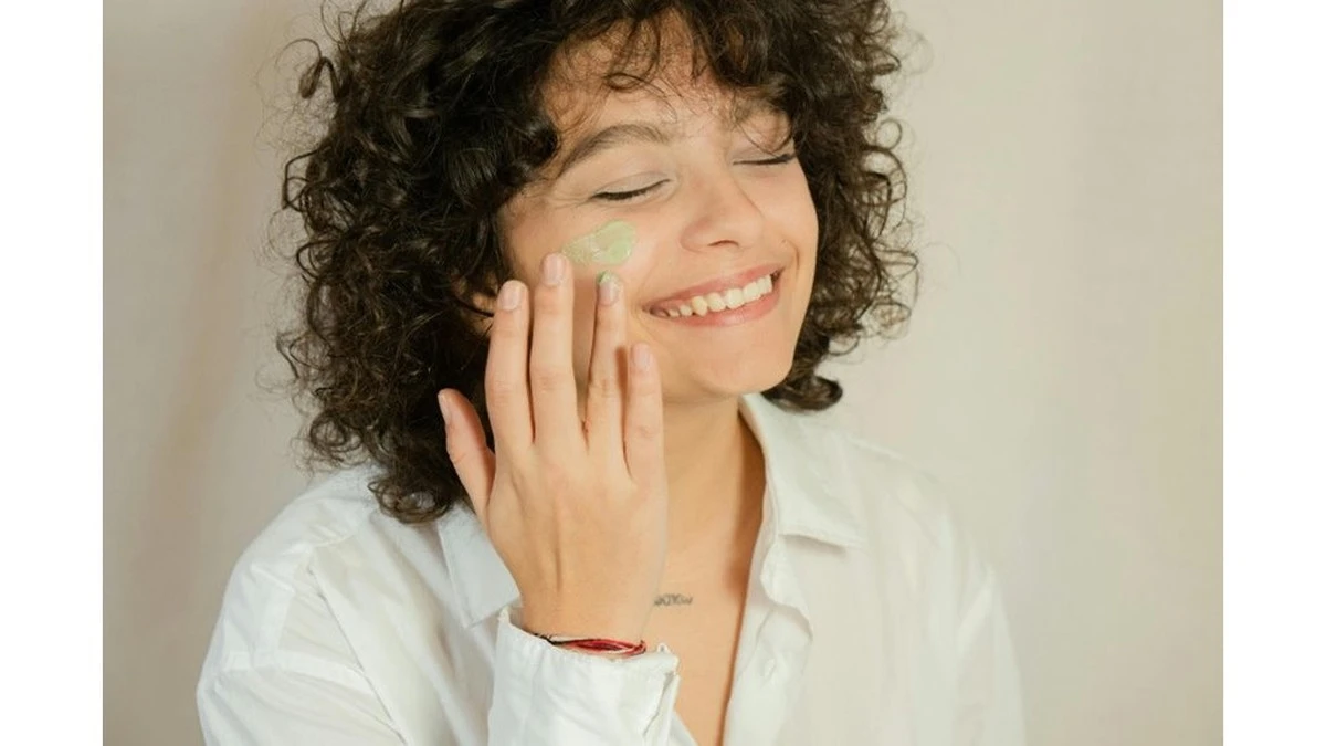 Dlaczego pielęgnacja twarzy nie działa: jeden prosty błąd, który popełnia większość z nas