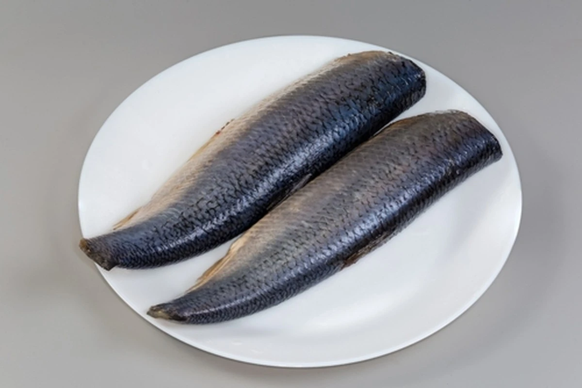 Dlaczego śledź jest lepszy dla zdrowia niż łosoś