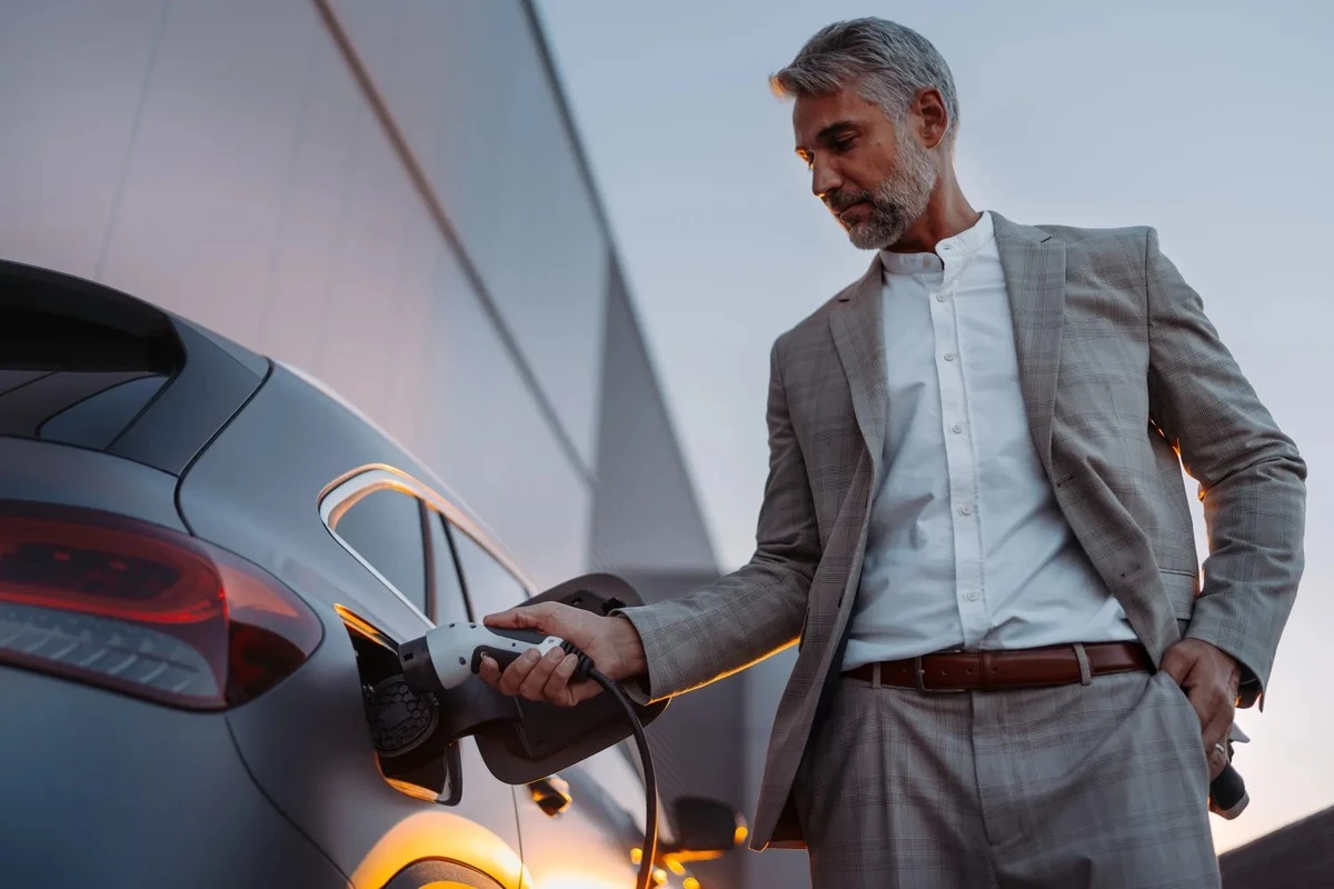 Samochody elektryczne w twoim garażu: dlaczego to już nie jest moda, a ostateczny zwrot