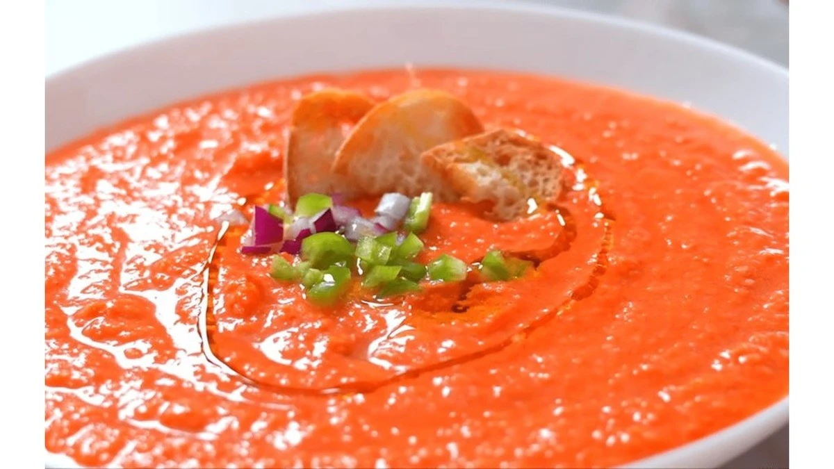 Chłodnik odchodzi w cień: hiszpańskie gazpacho w 5 minut
