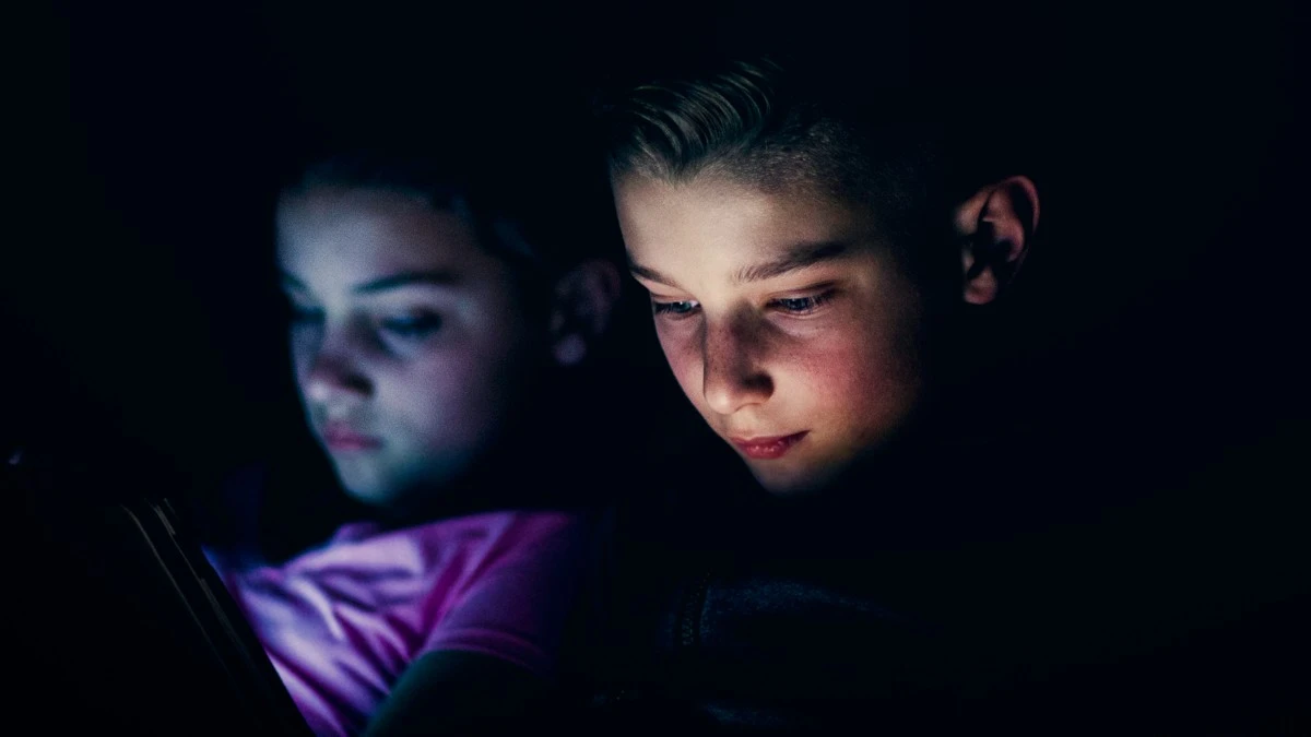 Różnice w rozwoju bliźniąt i dzieci z pojedynczych ciąż: wyniki nowych badań - image 1