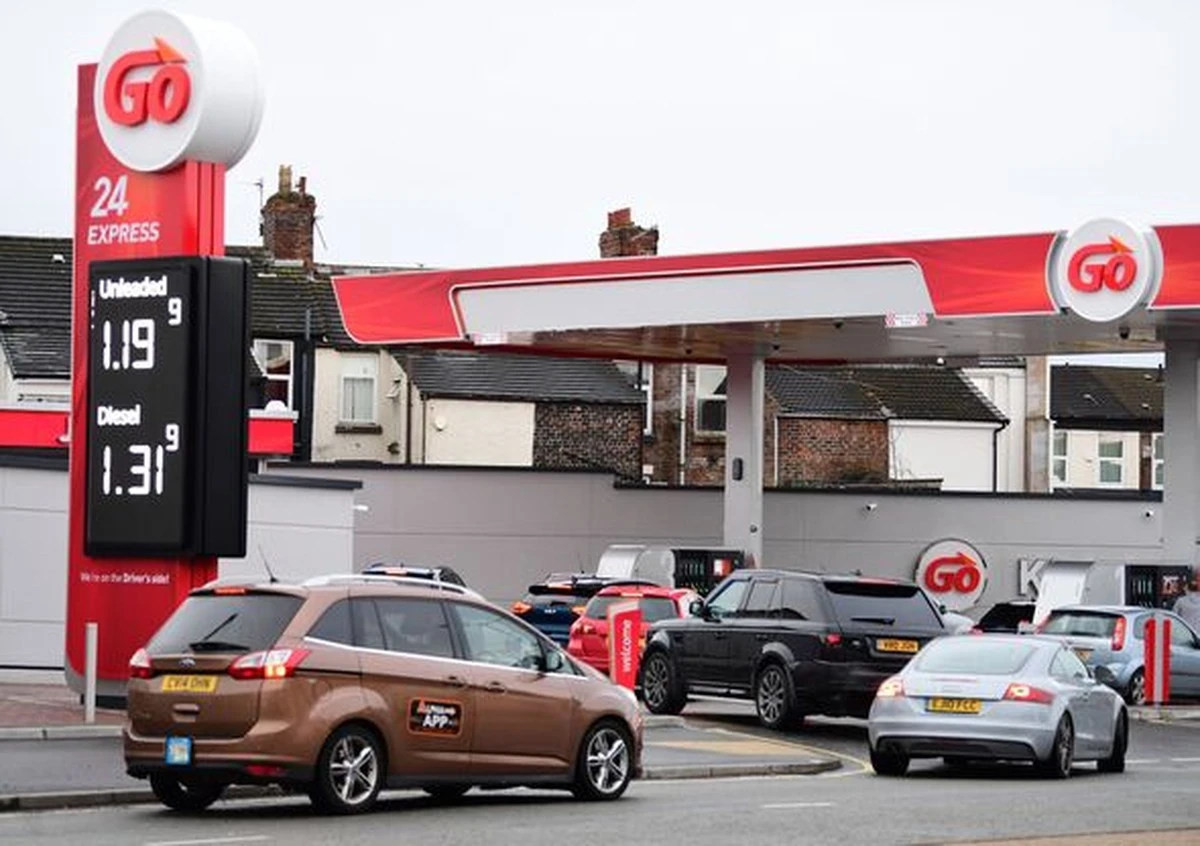 Dlaczego doświadczeni kierowcy zawsze tankują, gdy bak jest jeszcze w połowie pełny - image 1