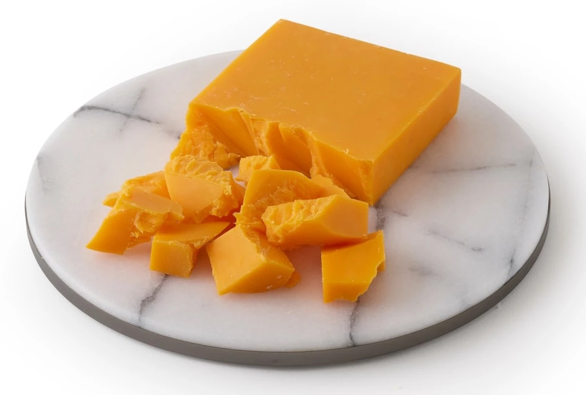 Jeden żółty ser ma 27 g białka i najmniej soli – oto który - image 1