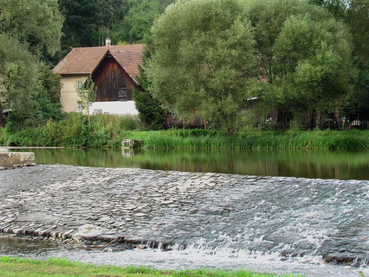 Dom nad rzeką: dlaczego o tej jednej rzeczy zapominają kupujący