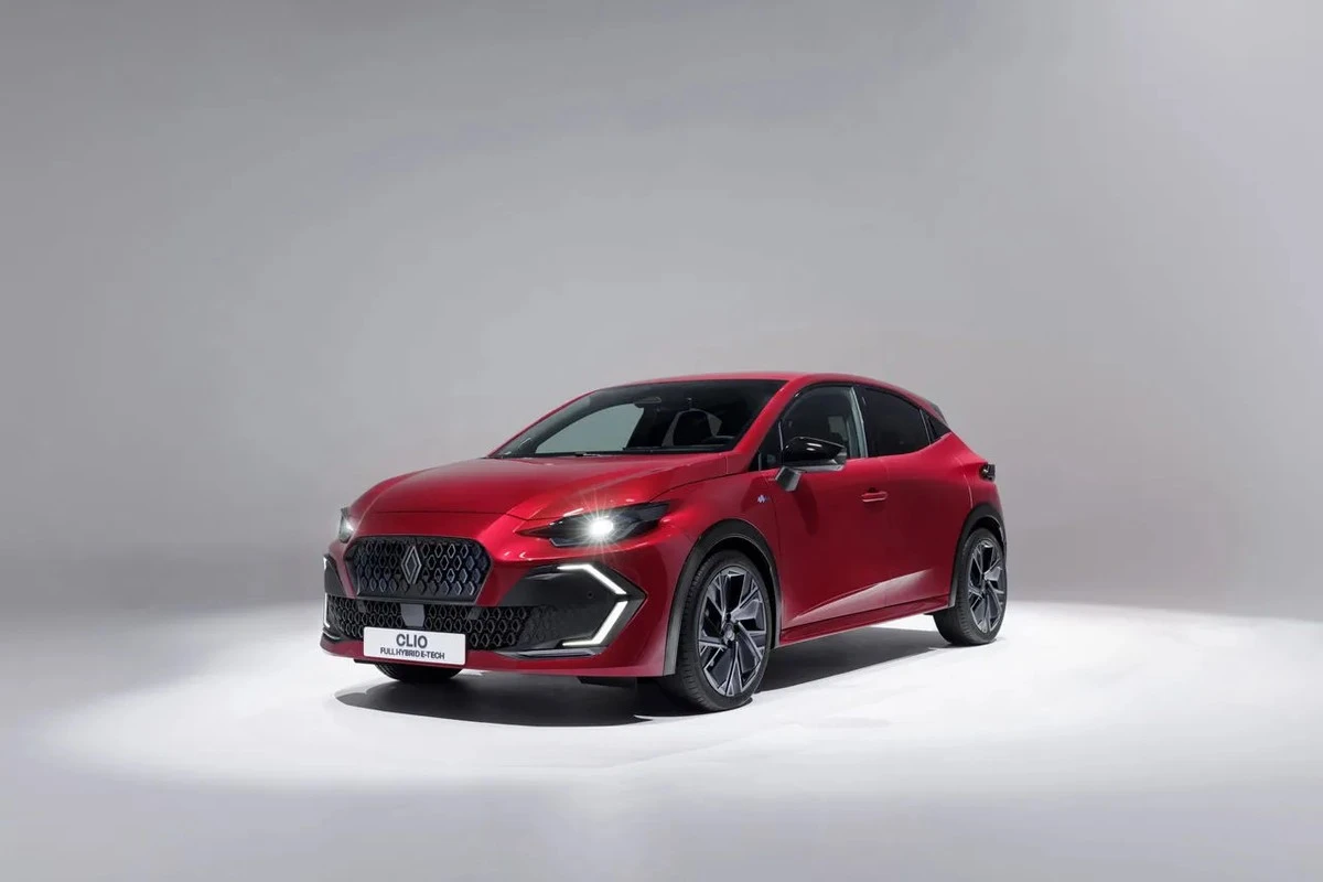 Dlaczego kierowcy masowo wybierają Renault Clio zamiast tańszej konkurencji