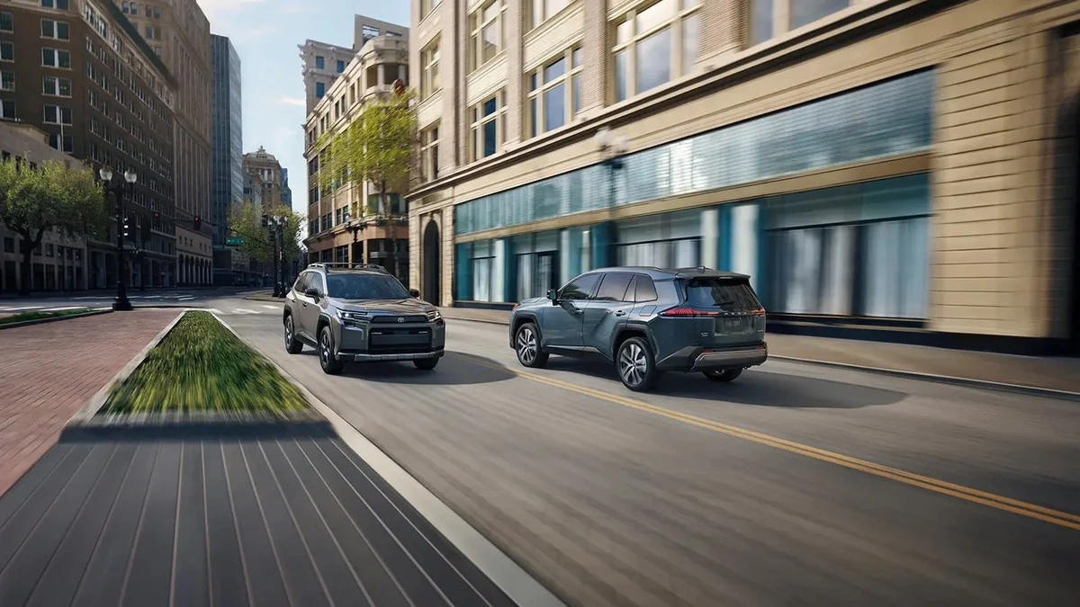 Dlaczego Polska oszalała na punkcie RAV4 i co ukrywają salony?