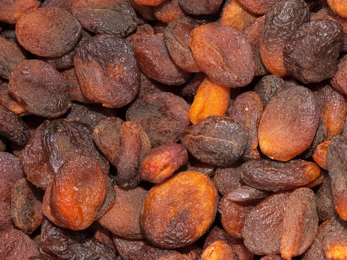 dlaczegozawszew-extra-1.webp Dlaczego zawsze wybieram brązowe i pomarszczone morele zamiast pomarańczowych - image 1