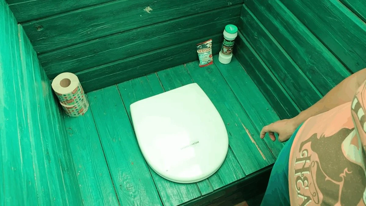 Jak skutecznie pozbyć się zapachu w toalecie zewnętrznej