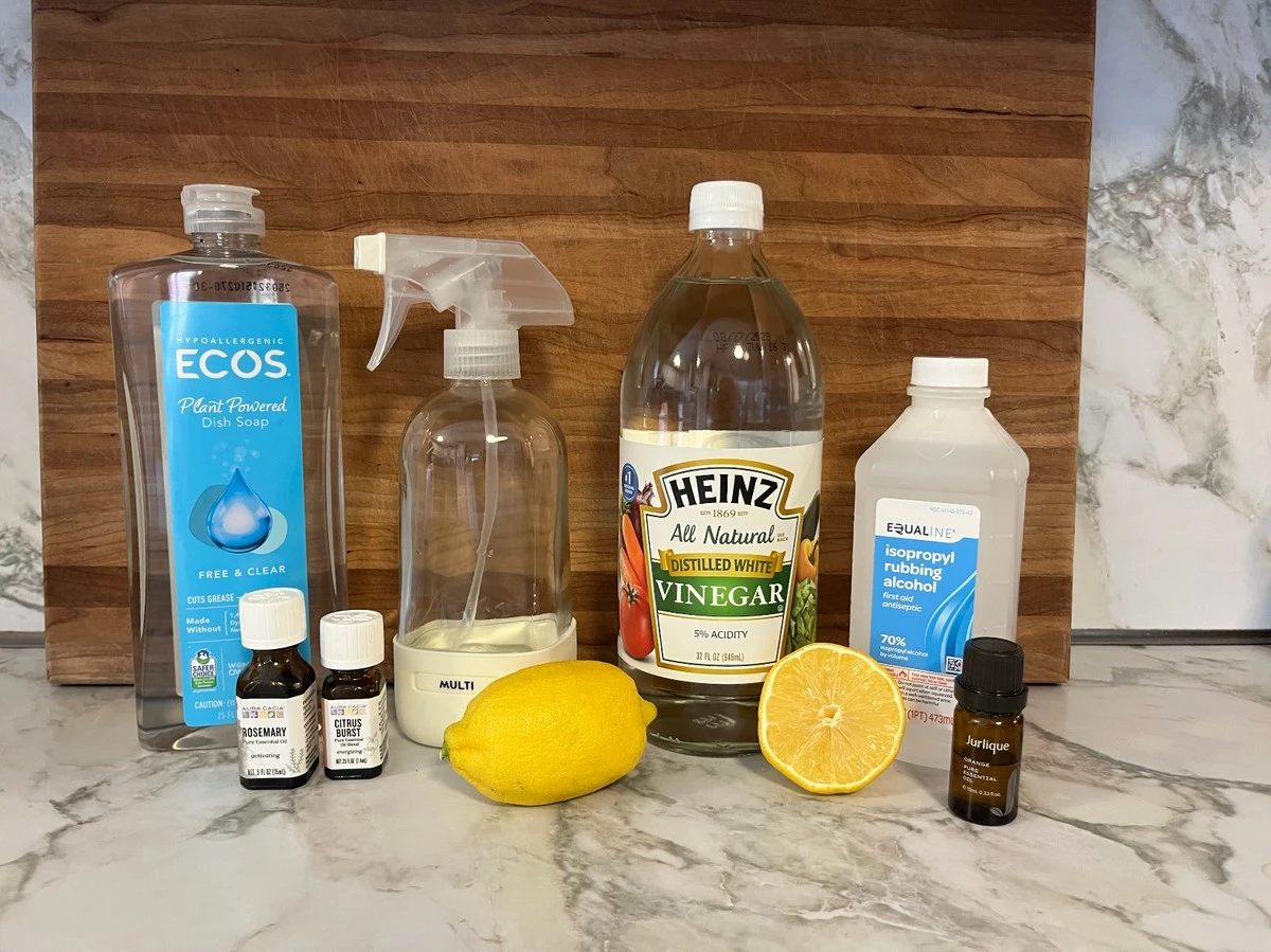 Trzy sposoby na sprzątanie, w których soda i sól biją na głowę drogą chemię - image 1