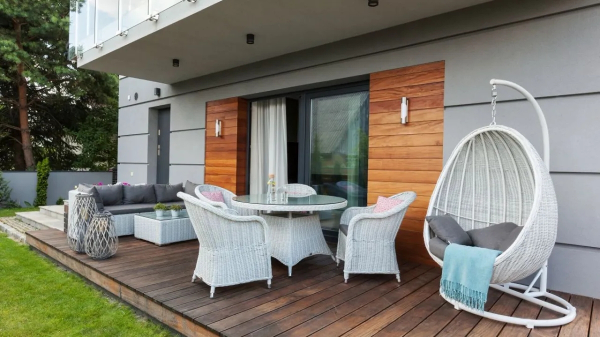 Najlepsze pomysły na taras do szarej elewacji - inspiracje i porady