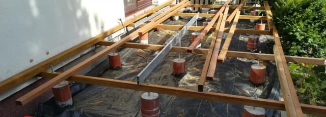 Jaka grubość legarów pod taras? Sprawdzone wymiary i porady