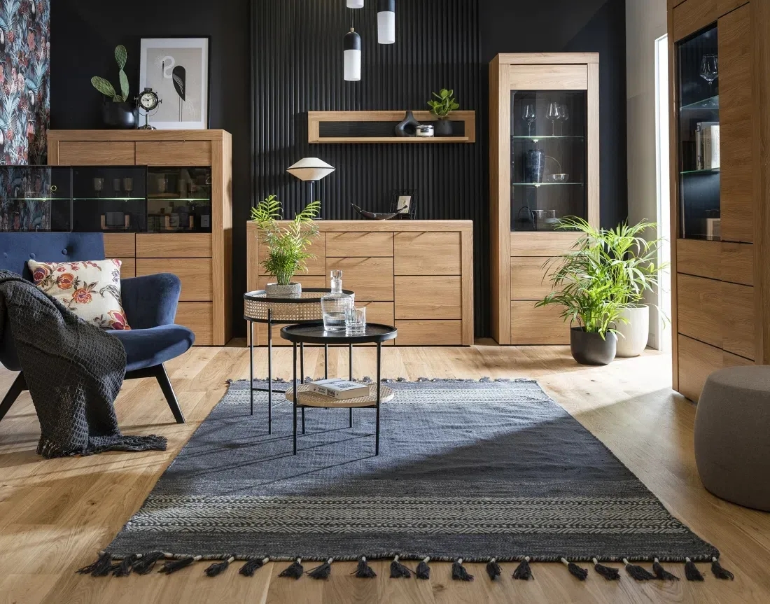 Jak urządzić mały salon ze stołem: 8 sprytnych porad i trików