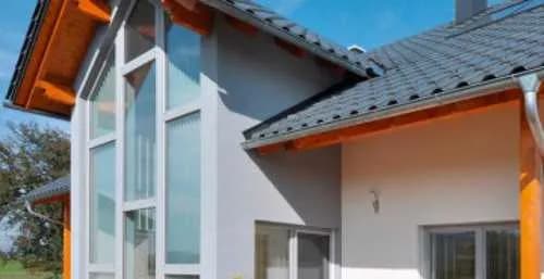 Jaki kolor okien do grafitowej dachówki? Najlepsze połączenia
